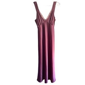 Wayf Burgundy‎ Lace Trimmed Satin MIDI Slip Dress S